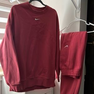 Nike sweater and pants set